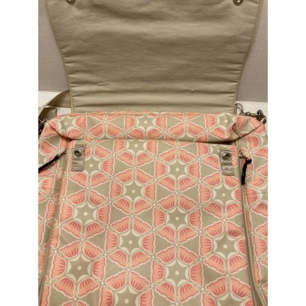 Petunia Pickle Bottom‎ Boxy Backpack Shoulder Diaper Bag Blooming Brixham